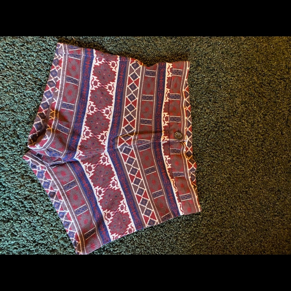 Brandy Melville High waisted fitted shorts